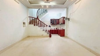 Cho thuê nhà riêng ngõ 169 Hoàng Mai - 35m2 - 5 tầng