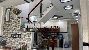 SIÊU PHẨM NHÀ ĐẸP PHẠM THỊ DÂY 2 TẦNG ĐẸP LONG LANH GIÁP QUẬN 12