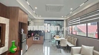 Nhà Nguyễn Sơn Long Biên , Ô Tô Vào Nhà , Lô Góc Sổ Đẹp 