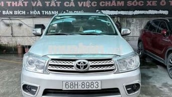 Toyota Fortuner 2.7 Xăng Số tự động 2010 Bạc