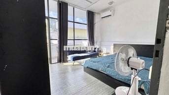 Cho Thuê Căn Hộ 1PN Có Ban Công Lớn Đón Sáng Ngay Gần Nhà Thờ Tân Định
