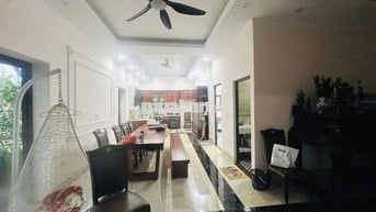 CHO THUÊ NHÀ NGUYÊN CĂN SÂN VƯỜN PHỐ NGỌC THỤY, LONG BIÊN - Ô TÔ TRÁNH