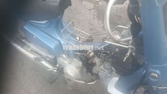xe Cub 82 50 cho học sinh đi học rất là tiện lợi 