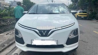 VinFast VF5 Trắng Free Sạc Ko Giới Hạn 12/2027