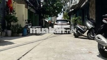 nhà mới 2 tầng ở ngay, sát EAON Tân Phú 