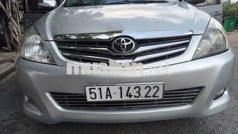 Toyota Innova V 2011 Số tự động Bạc