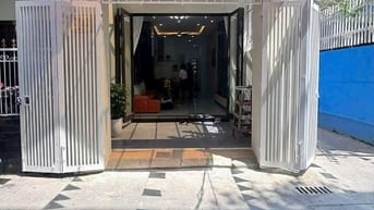 Bán Gấp Nhà 2 Tầng Full Nội Thất , 2 Mặt Kiệt ÔTÔ - Kiệt Cù Chính Lan.