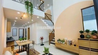 Chính chủ, Bán nhà mới toanh đường Đống Đa, DTSD 93m2, Full nội thất