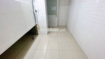 Phòng 1 người Bao tiền nước,phí dịch vụ sẵn máy lạnh ngay Hoàng Diệu 2