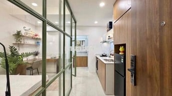 CHO THUÊ CĂN HỘ TÁCH BẾP THANG MÁY FULL NỘI THẤT GIẶT SẤY RIÊNG T6