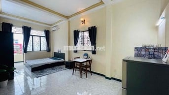 CĂN HỘ SIÊU RỘNG Full NT có máy giặt, ban công gần ĐH Y DƯỢC,