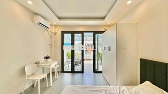 🏠 Cho Thuê Penthouse Ban Công Lớn - Tách Bếp - Ngay Phan Xích Long