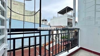 CHDV 30m2 BAN CÔNG TÔN THẤT THUYẾT QUẬN 4