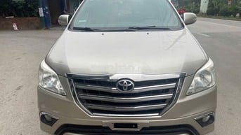 Toyota Innova V cao cấp 2016 Vàng cát 120.000 km