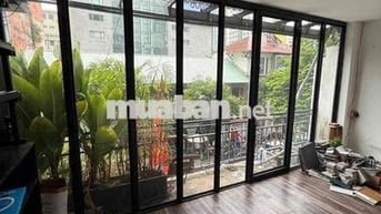 cho thuê nhà Q1 ngay phố đi bộ