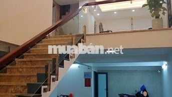 Văn phòng gần hồ Tây, 30m2 phù hợp vp đại diện 3-6 người làm việc