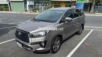 Toyota Innova E 2.0 MT 2023 Nâu ánh kim