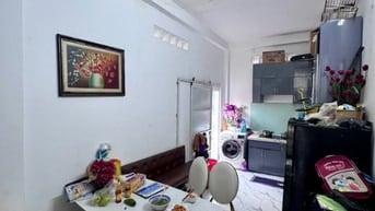 Nhà mới 3 tầng, Đồng Tâm - DTSD 42m2 - mặt tiền đường lớn