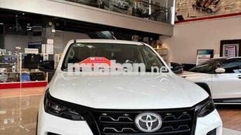 Toyota Fortuner 2022 Số sàn Trắng(gjathuong luong)