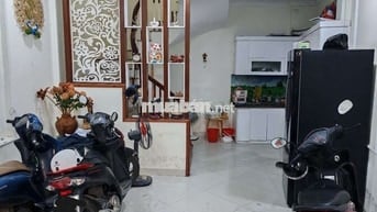 Cho thuê nhà nguyên căn tại 447 Phạm Văn Đồng
