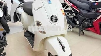 Piaggio Vespa LX 125i Trắng