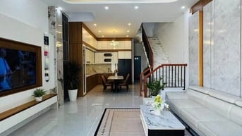 TÌM ĐÂU XA NHÀ TRUNG TÂM QUẬN4 Đ. TÔN ĐẢN GIÁ 3 TỶ 090/ 72.5m2- SHR