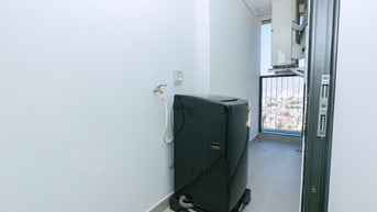 Cần tiền bán gấp căn hộ chung cư E3B Yên Hoà, căn góc 2pn, tầng 6