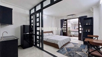 căn hộ full nội thất tách bếp ban công lớn quận Bình Thạnh - Phú Nhuận