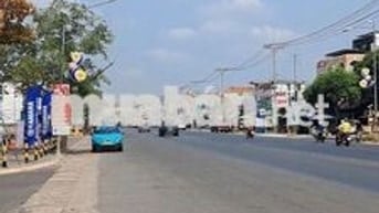 Lô góc 418m2, nở hậu, mặt tiền nhựa 32m
