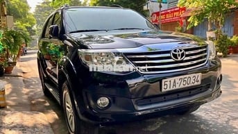 Toyota FORTUNER bản V số tự động đời cuối 2014