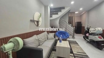 Cho Thuê Nhà Nguyên Căn 2Ph Ngủ 2WC Nằm Mgwy Ngã Tư Hàng Xanh