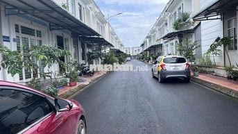 Nhà lầu 2 phòng mới KDC Hoàng Quân