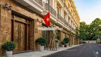 🔥NHÀ PHỐ 5 TẦNG - 8,X TỶ, CẠNH VẠN PHÚC CITY  QL 13 MỞ RỘNG TP THỦ ĐỨC
