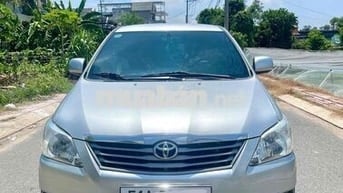 Toyota Innova G AT 2012 Tự động Bạc 89.000 km