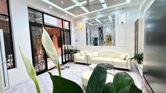 Chính chủ Bán nhà Xã Đàn 33 m2 Thang máy Sát phố Ô tô đỗ cổng Mới xây
