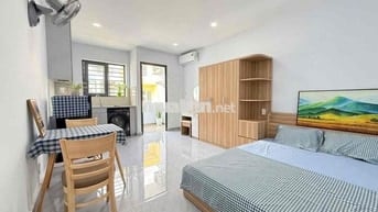 Căn Hộ Ban công Rộng 40m2 có MGR ngay Chợ Hoàng Hoang Thám - Khu K300