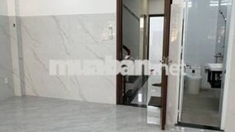 NHÀ NGUYÊN CĂN ĐƯỜNG TRẦN MINH QUYỀN , Q10 , TRỆT 3 LẦU , 40TR 