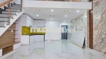 Cần bán gấp nhà 2PN / 1NVS Hóc Môn diện tích 72,7 m2 giá 1 tỷ 050