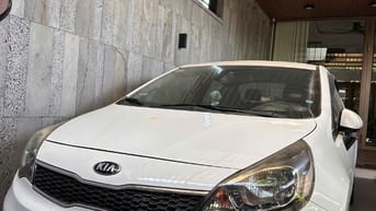 Bán xe kia rio nữ đi còn mới đẹp