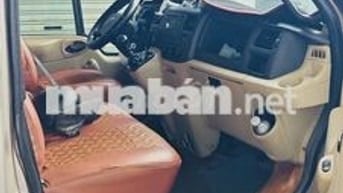 Ford Transit 2016 Vàng cát 6 chỗ