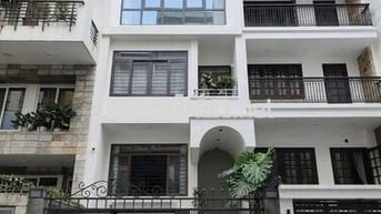HOT NHẤT SÂN BAY - 38D Lam Sơn, Tân Bình - DT 5x21, hầm, TM