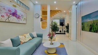 Bán nhà HXH Phan Xích Long, DT 63m2, 4 tầng, Mới, Vào ở liền, 10,2 tỷ 