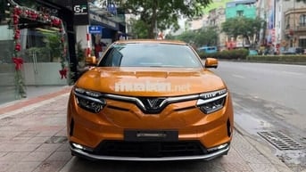 Vinfast VF8 Plus Cam-Pin SDI màu Cam 60000 km