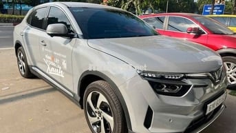VinFast VF8 Eco 2025 Xám 17.000 km