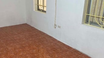 Cho thuê nhà 3 tầng phố nguyễn 