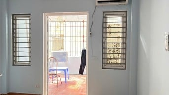 Cho thuê nhà nguyên căn ngõ Gốc Đề .giá 12tr/ tháng 