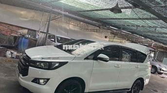 Toyota Innova E 2017 Trắng 7 chỗ