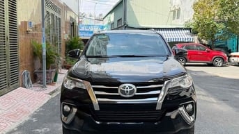 Toyota Fortuner 2019 Đen 7 chỗ Tự động
