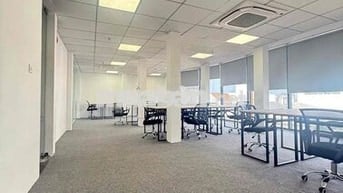 Văn phòng Đào Duy Anh, 95m2, full nội thất, ngăn sẵn phòng họp