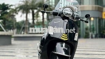 Vespa GTS HPE Super Tech 300